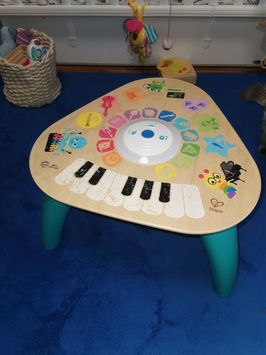 Музикална игрална маса baby einstein