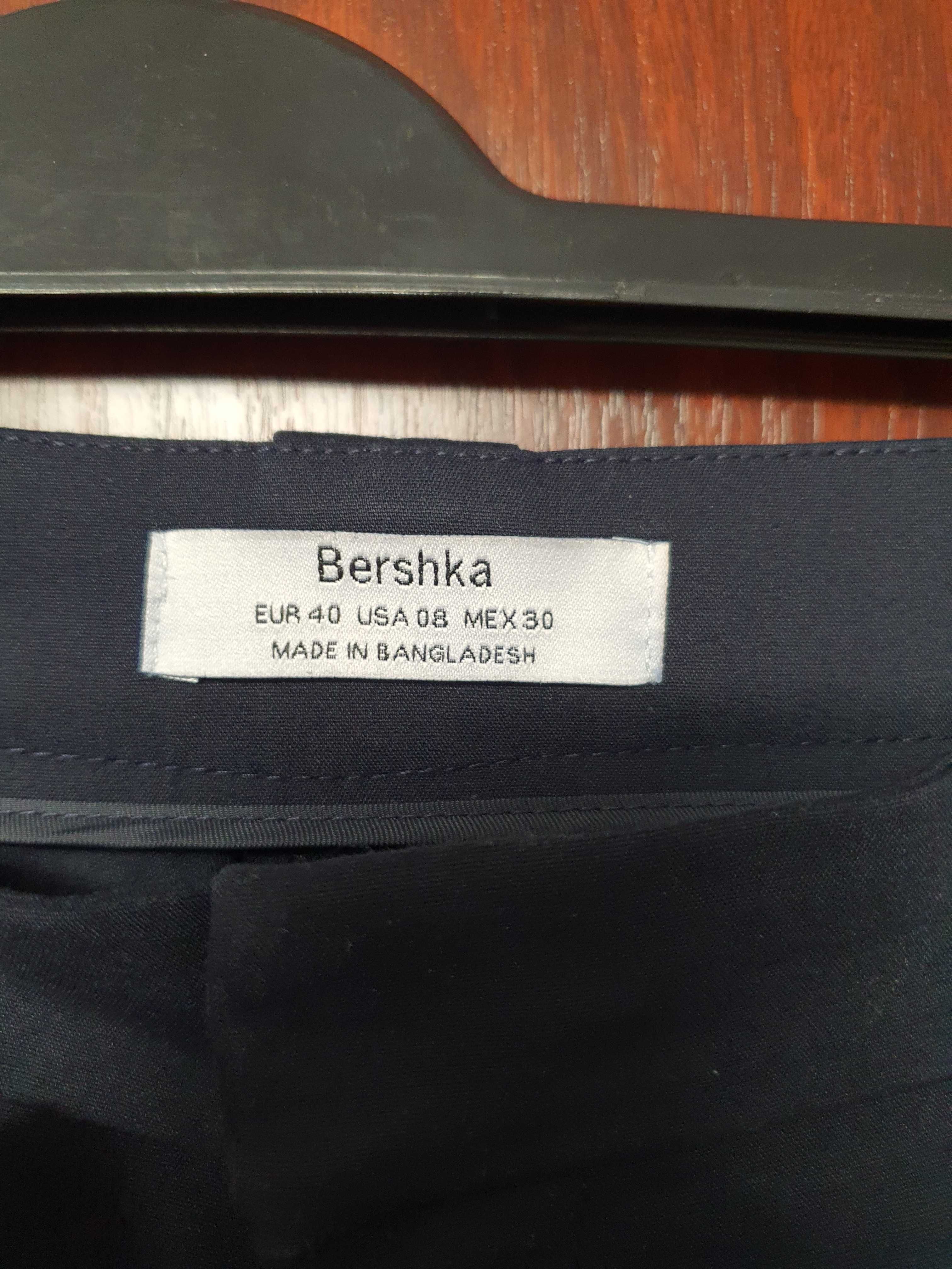 Pantaloni eleganti Bershka 40, bleumarin, ca noi