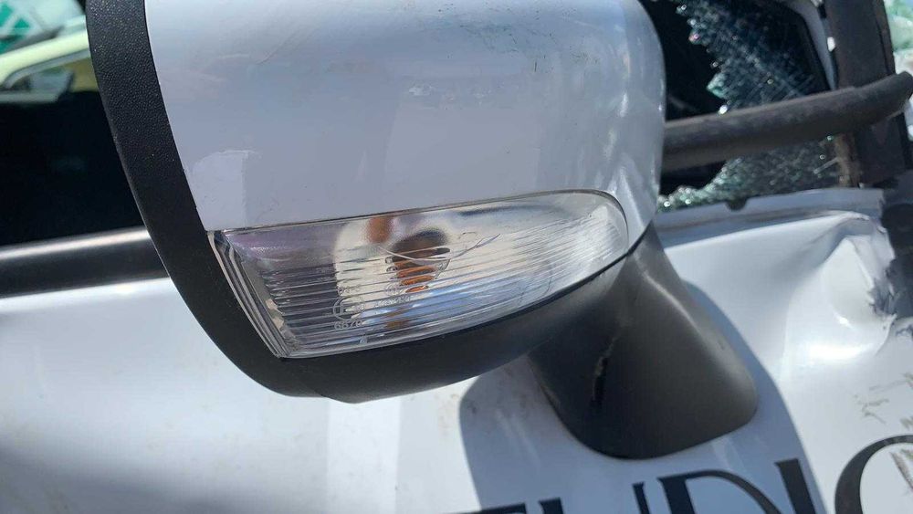 Dezmembrari oglinda dreapta capac alb Renault Clio 4 an 2015