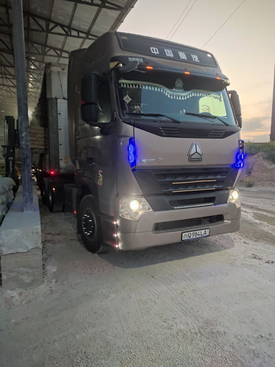 Howo A 7 kamplekt sotiladi