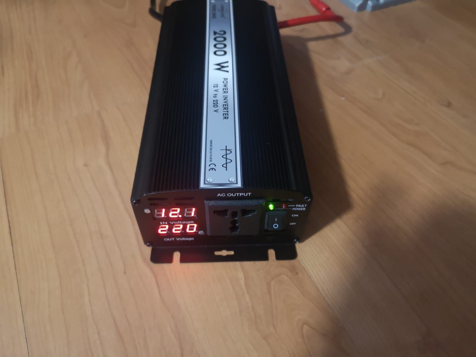 Invertor SINUS PUR 2000W/3000W/4000W 12V/24V - 220 V unda pura rulota