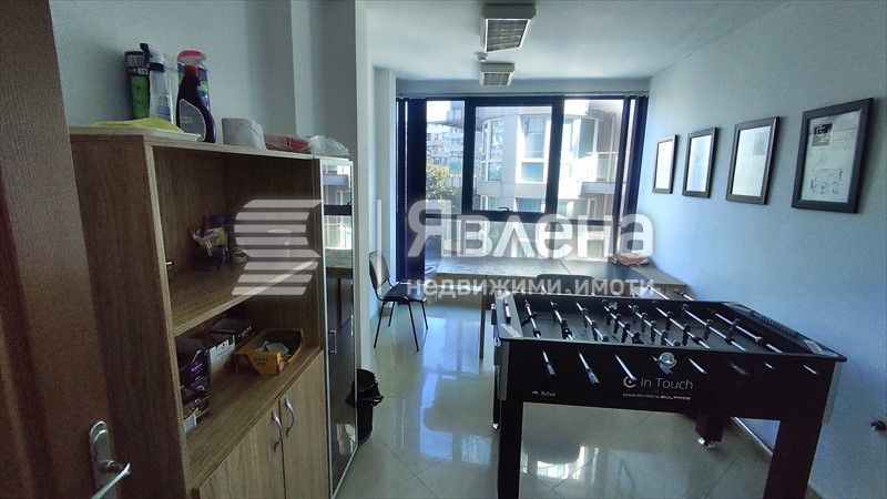 Продава се Многостаен апартамент в Бургас, Лазур - 103 кв.м за 2331 €/кв.м - Снимка #3