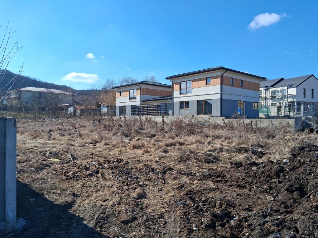 Teren cu autorizatie de constructie in Chinteni