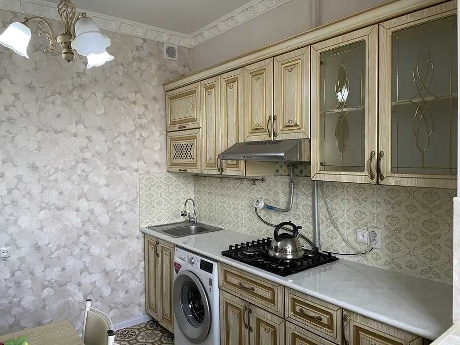 Яккасарай улица Бабур 2\2\4  63м2