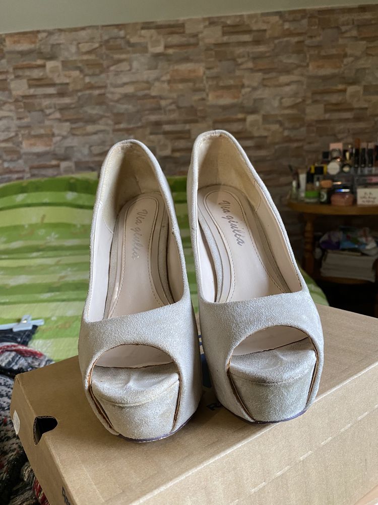 Pantofi cu toc (Zara)