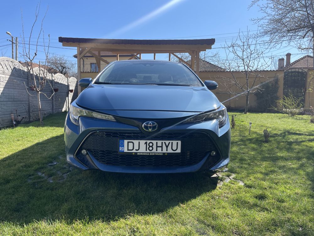 Toyota Corolla 2022 hybrid 1,8 model Bussines, baterie Li-Ion