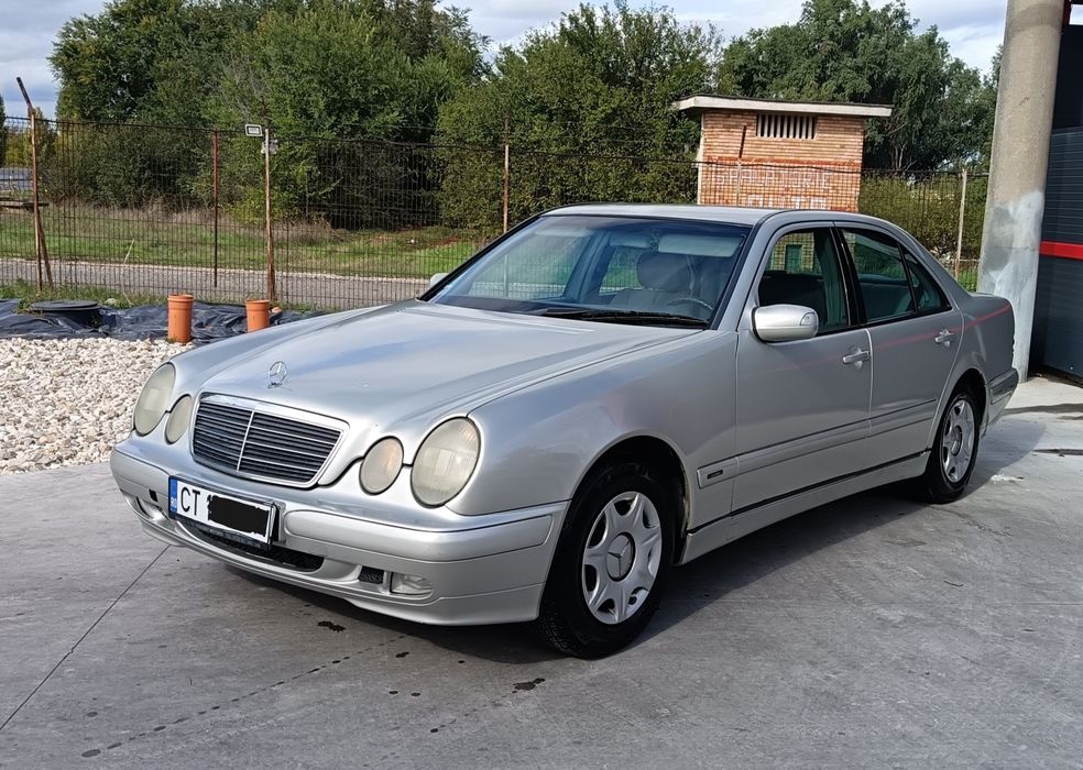 De vânzare Mercedes E class 2.2D