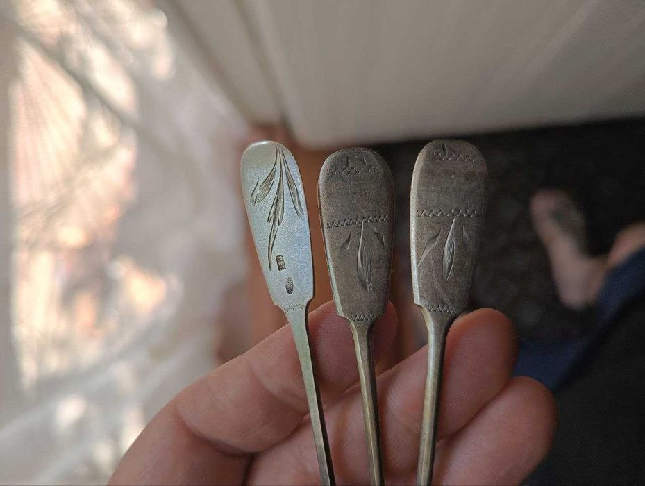 Серебряные Антикварные ложки.