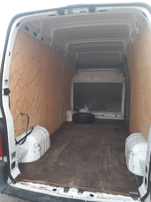 Транспортни услуги с микробус до 3,5 тона в Бургас, региона и страната