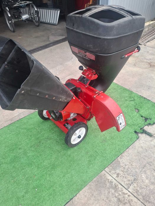 Бензинова дробилка за клони