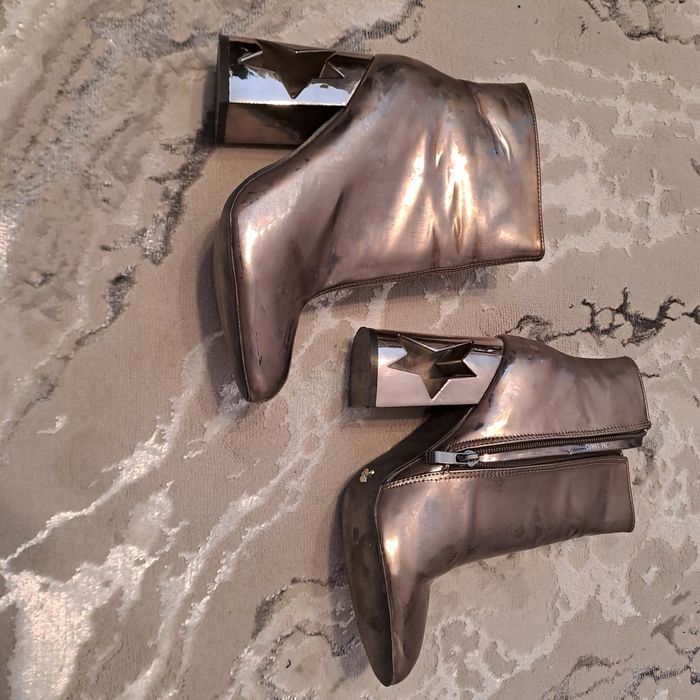 Елегантни  боти за празниците