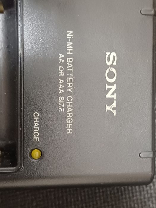 Incarcator SONY pentru  acumulatori nimh nicd AA si AAA  BC-CS2B

#9