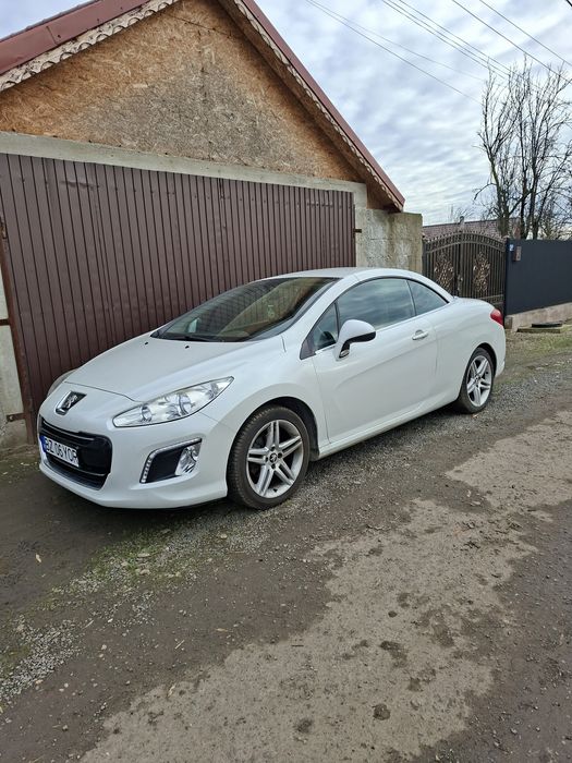 Vând Peugeot 308 decapotabil