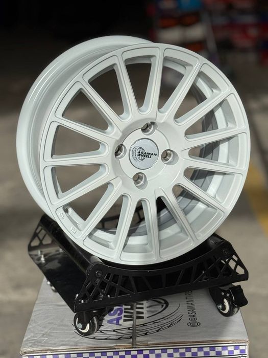 R 15 sport saka diska