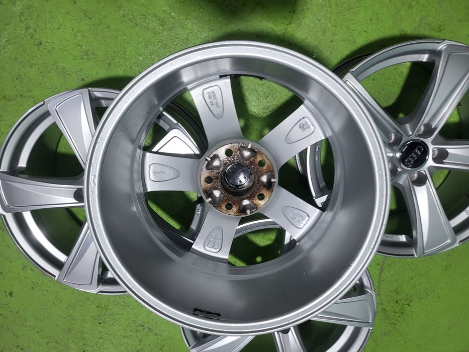 17 5x112 Audi A4 A3 A6 Vw Passat Touran Caddy Skoda 5х112