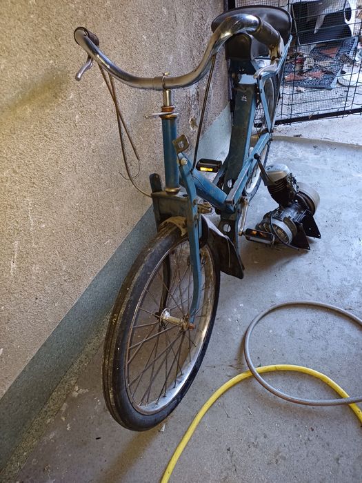 Vând ciclomotor Velosolex 49 cm cubi