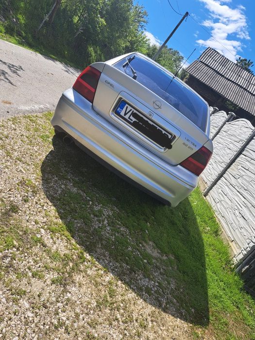 Vand sau schimb opel vectra b