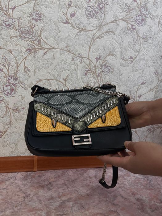 Очень красивый стильный сумка