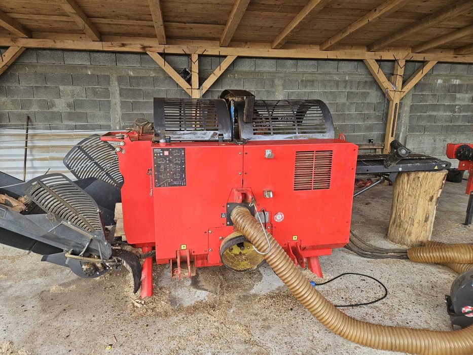 Linie de taiat si despicat lemn de foc Krpan CS 4218 Pro