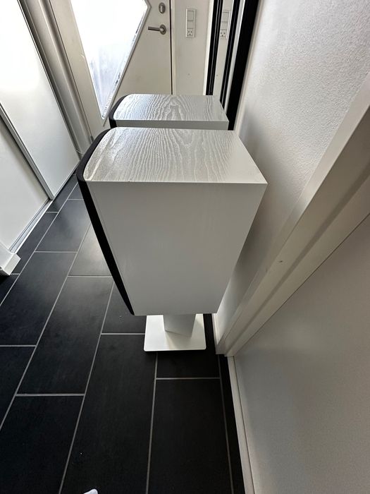 Bower & Wilkins DM602 S3