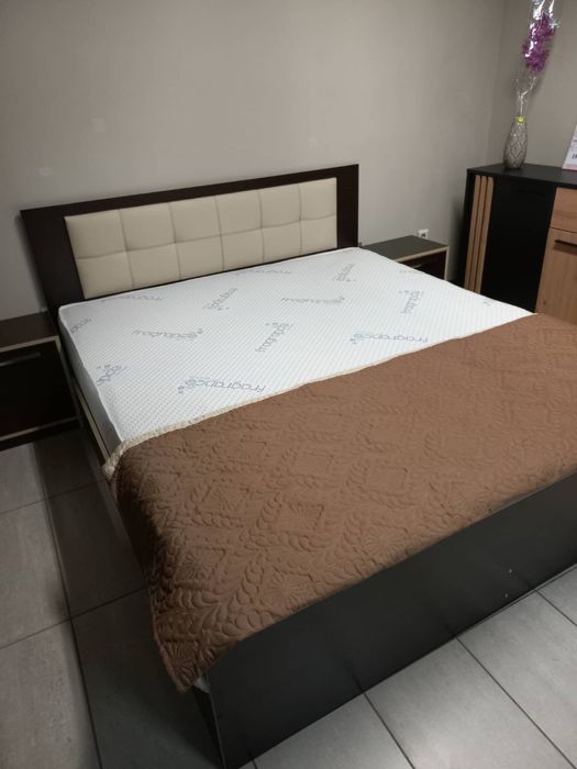 Спалня чисто нова в кашон от нов дом