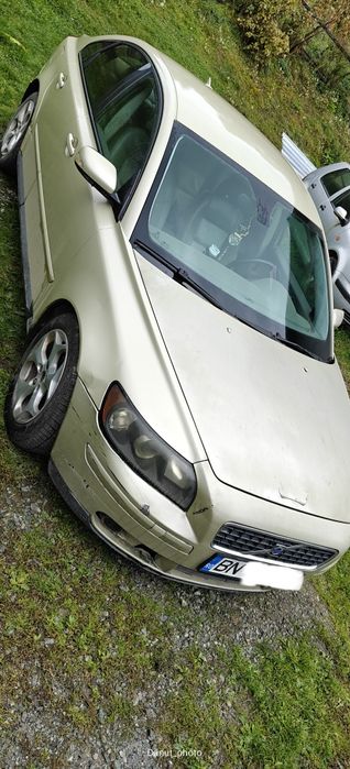 Vând  Volvo  S40