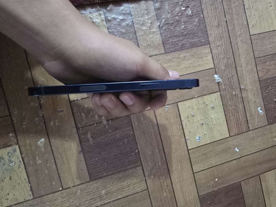 IPHONE 12  xotira 64