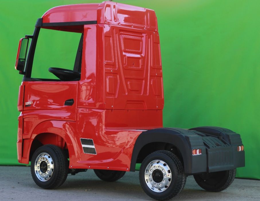 Camion electric pentru copii Mercedes Actros 4x4 12V #Rosu