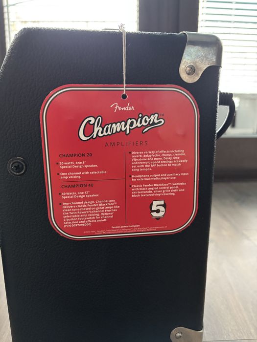 Комлект Fender Squier Affinity Stratocaster+ усилвател Champion-20