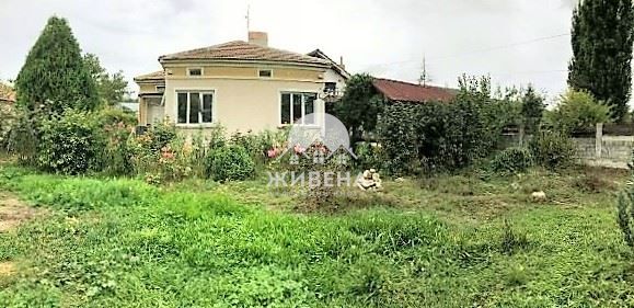 Къща в с.Батово, обл. Добрич, площ 230 кв.м