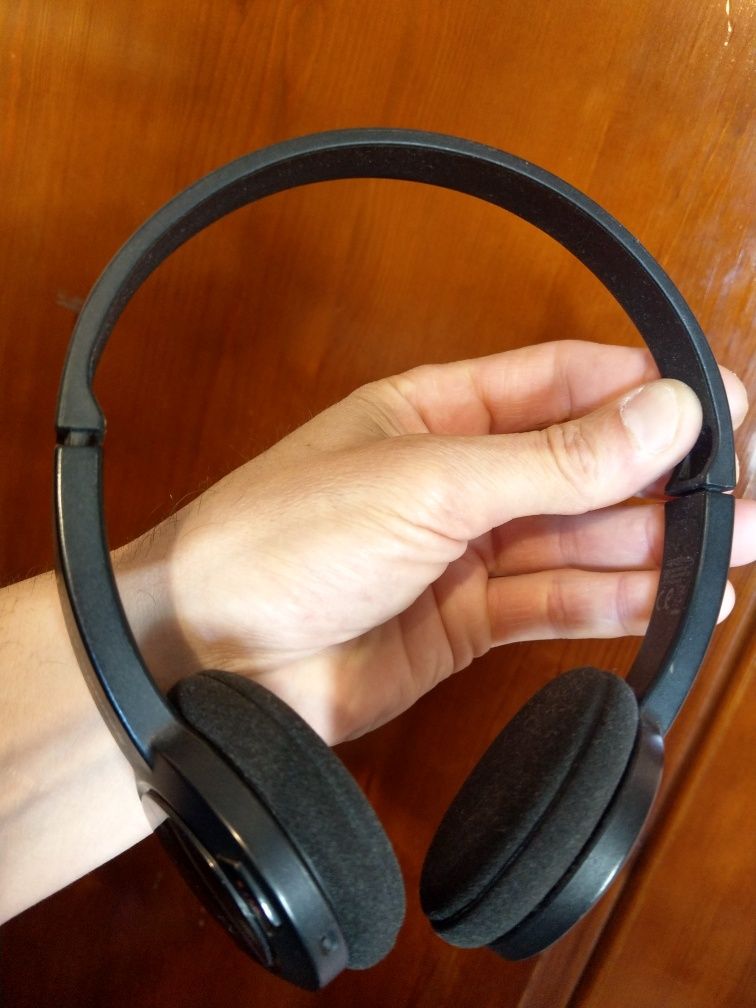 Безжични слушалки Sound Blaster Jam.