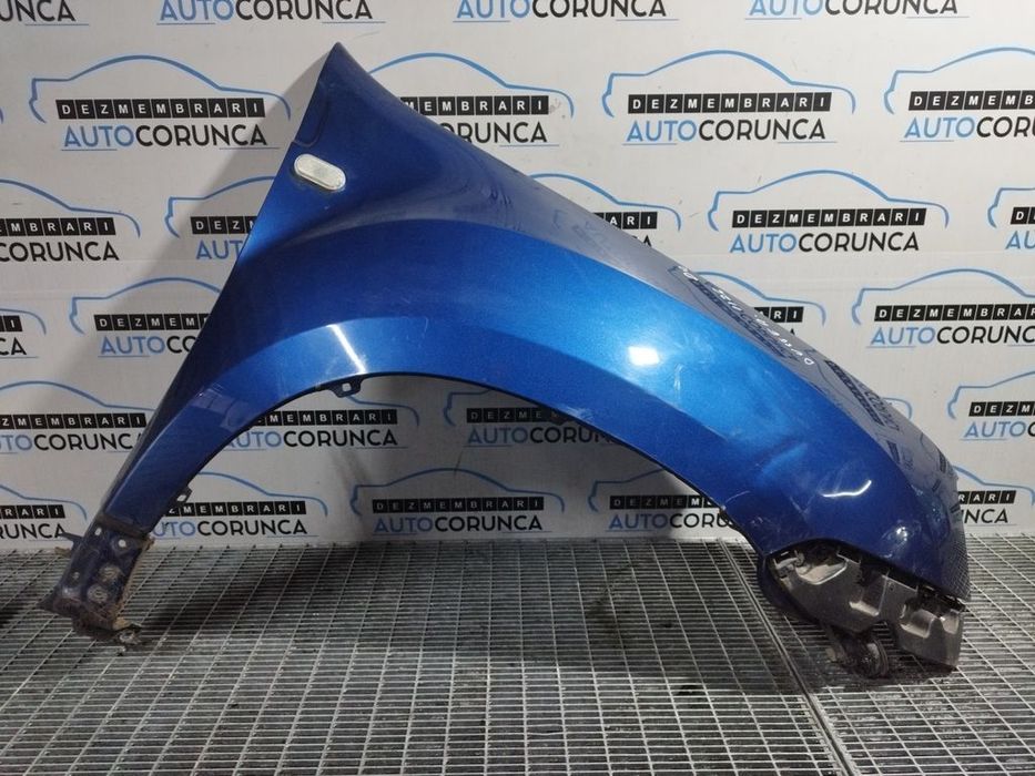 Aripa Dreapta Fata Dacia Duster 2010 - 2013 4 Usi ALBASTRU (1126) CU DEFECTE