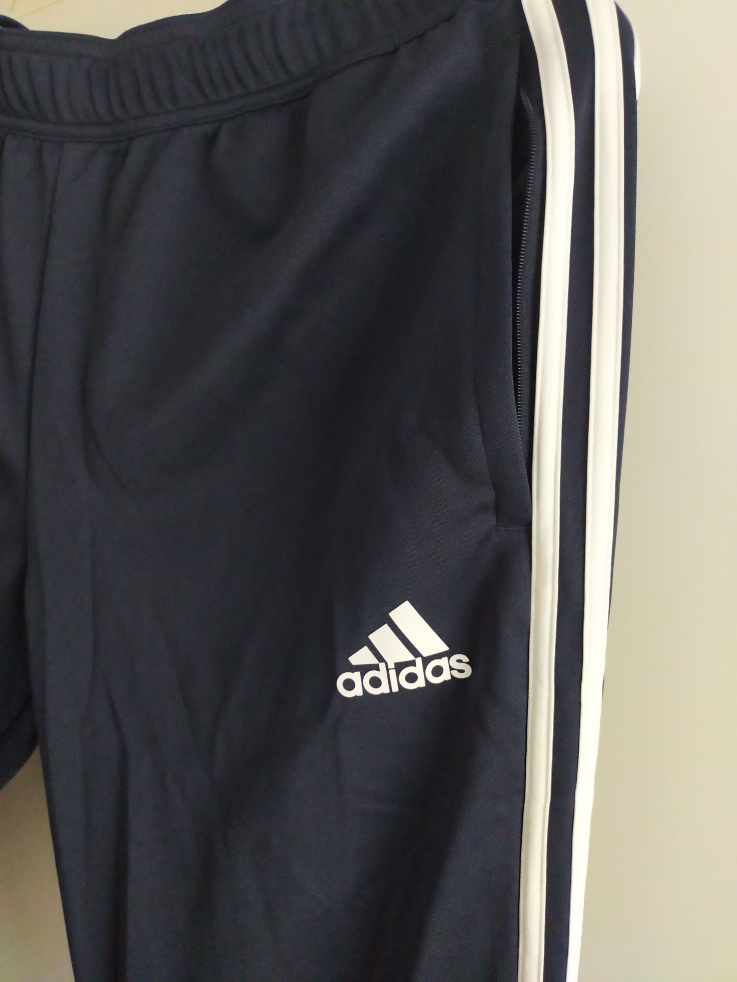 Pantaloni trening adidas originali