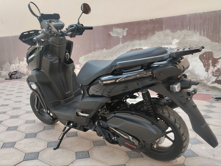 Скутер сотилади танк