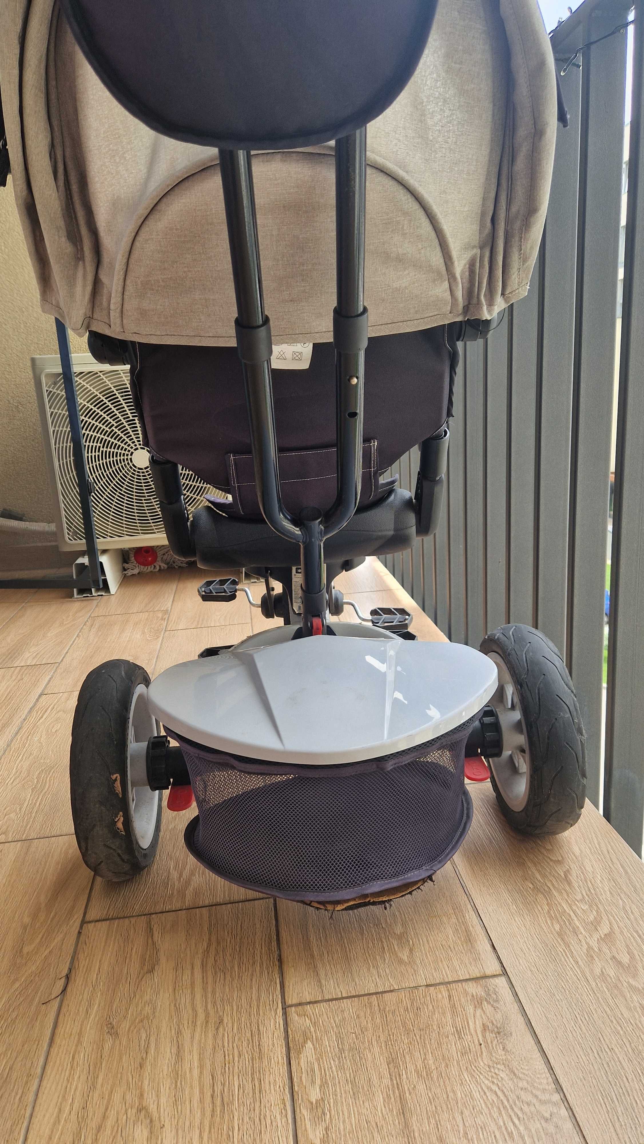 Tricicleta cu parasolar si scaun rotativ Lorelli Speedy Air Gri Negru