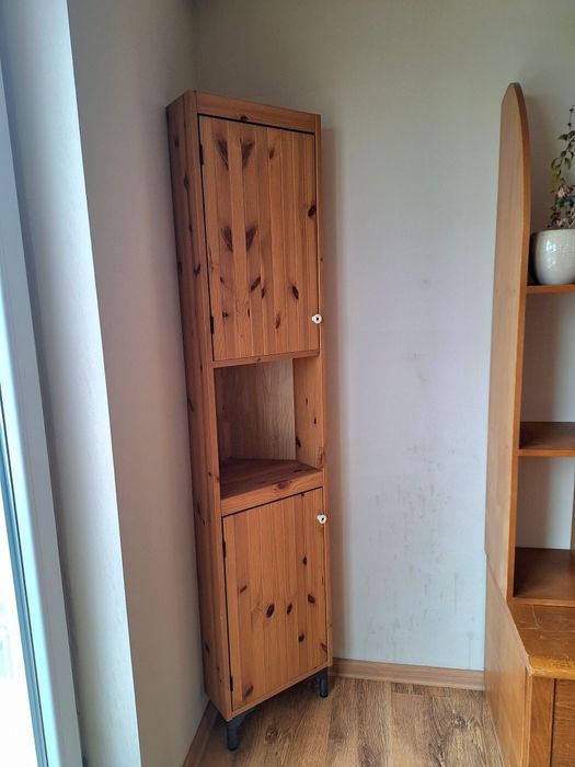 Дървен шкаф ъглов