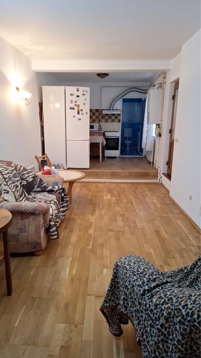 Inchiriez casa mobilata