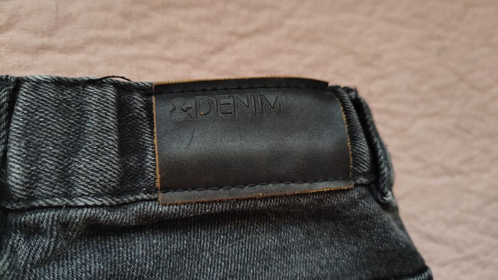 Blugi H&M Conscious Denim slim fit 12-18 luni