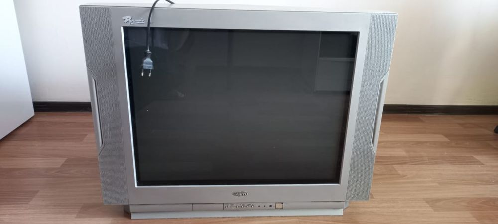 Продам телевизор sanyo