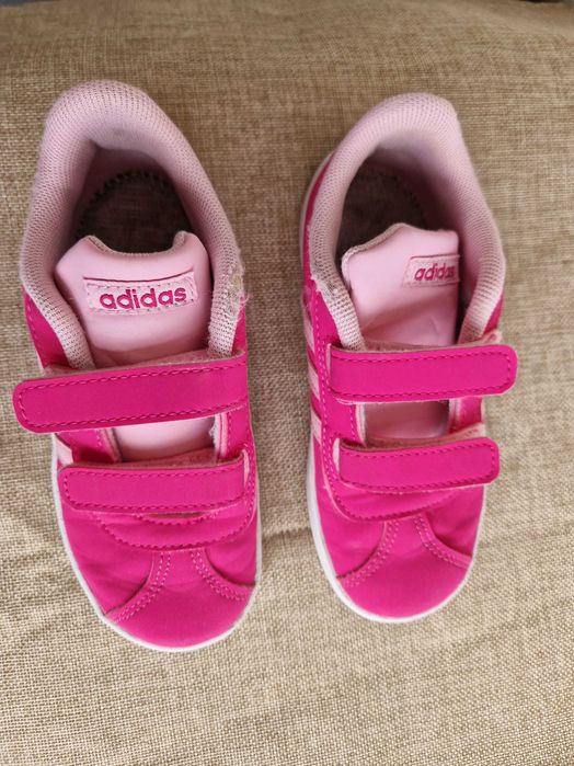 Детски розови маратонки Adidas 27 номер