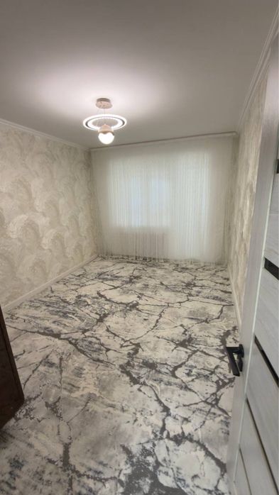 2 хонали 1-қаватда панельный дом сотилади ор: Университет.