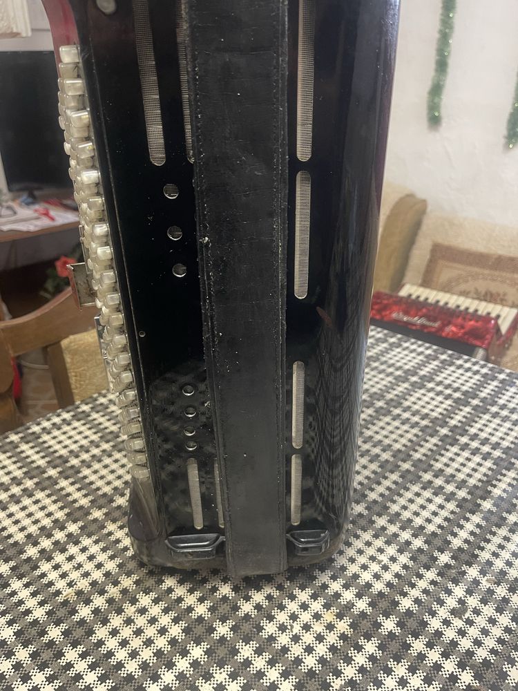 Акордеон Hohner Morino IV N 120