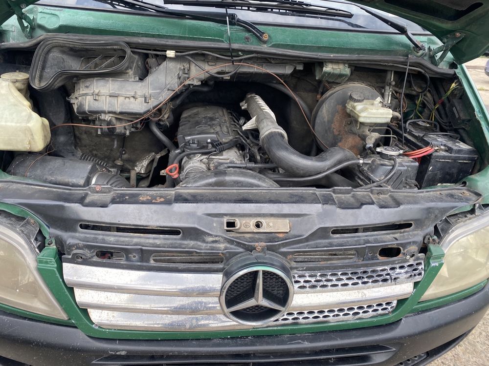 Dezmembrez mercedes 416 2.7 cdi sprinter duba