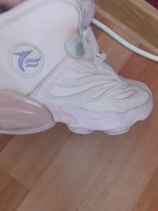 Ghete  nr32 în condiții bună