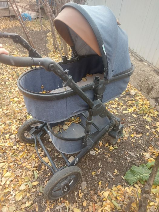 Отдам коляска почти бесплатно.Балама татти акелсендер