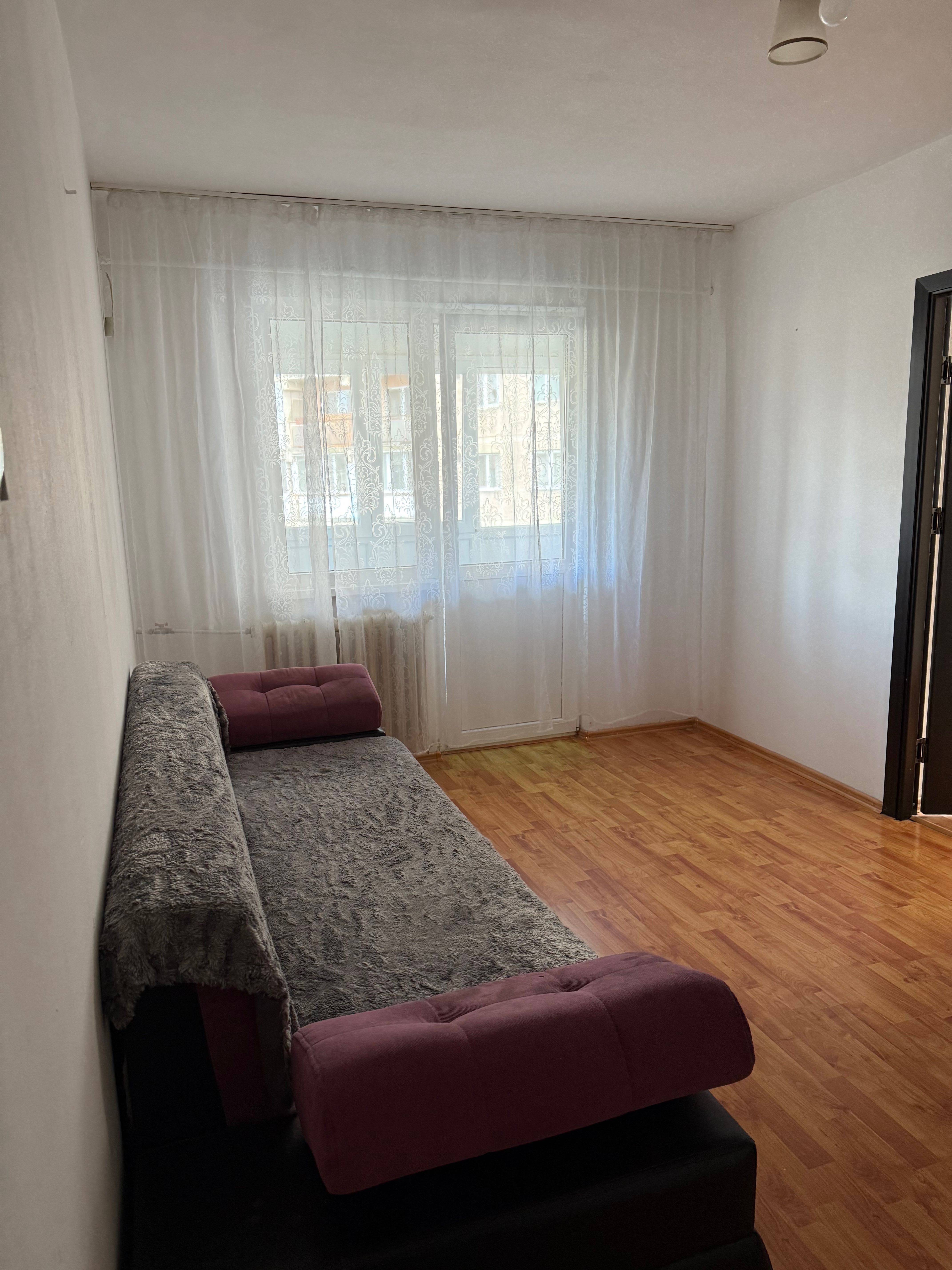 Apartament 2 camere de închiriat