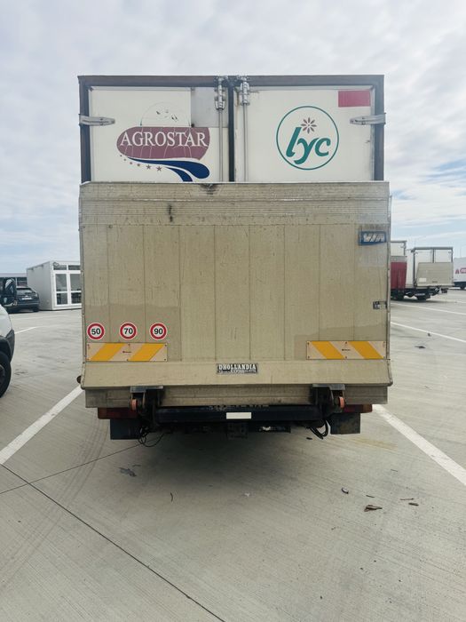 Vand iveco daily frigorific si lift