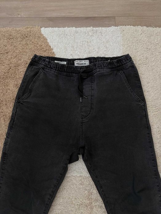 Pantaloni Barbati Negri Pull & Bear Jogger Style Marimea M 32 EUR42