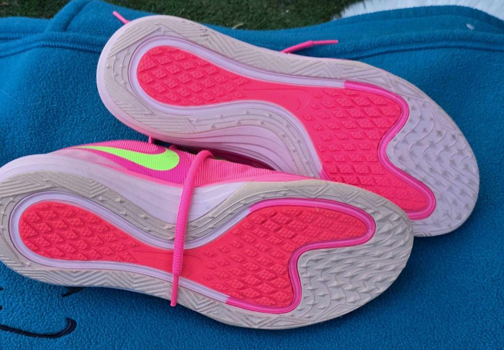 Nike оригинални дамски сникърси 37.5 номер