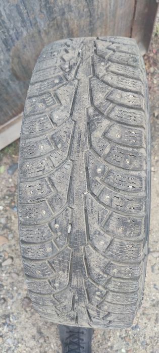 Зимние шины 185/65/15 Nokian Nordman 4